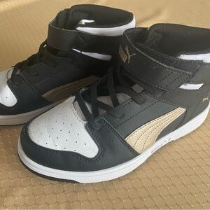 Puma Kids Sneakers - Black and Gold